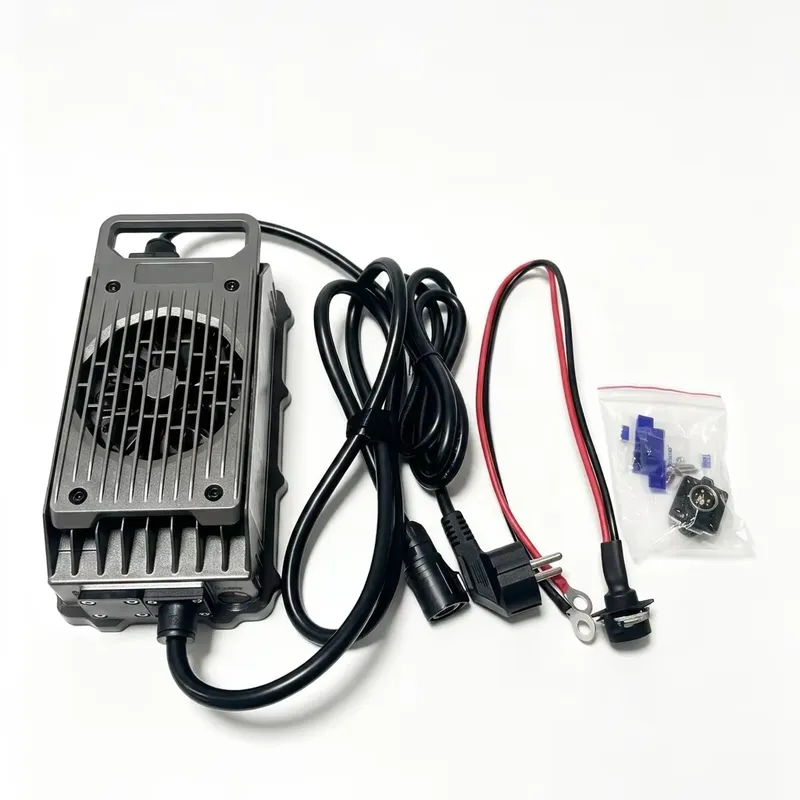 Cargador para Tabla de Surf El - 84V 20A Smart Charger reseña y precio